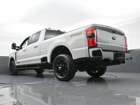 Used 2025 Ford F250 Lariat w/ Black Appearance Package image 26
