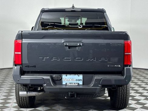 New 2025 Toyota Tacoma TRD Off-Road AWD/4WD image 5