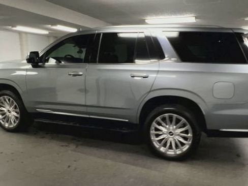 Certified 2023 Cadillac Escalade Premium Luxury AWD/4WD image 6