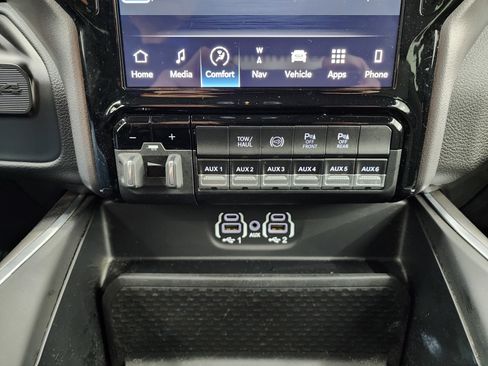 Used 2024 RAM 3500 Big Horn w/ Night Edition image 17