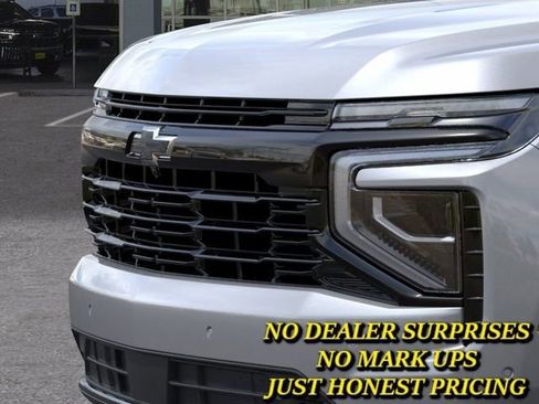 New 2026 Chevrolet Suburban RST AWD/4WD image 5
