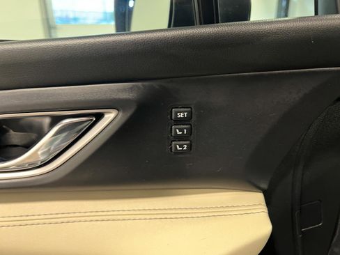 Used 2020 Subaru Ascent Limited w/ Technology Package image 27