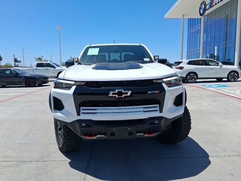 Used 2026 Chevrolet Colorado ZR2 w/ Technology Package AWD/4WD image 2