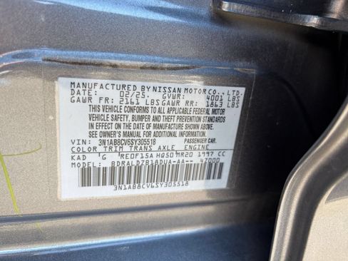 Used 2025 Nissan Sentra SV FWD image 27