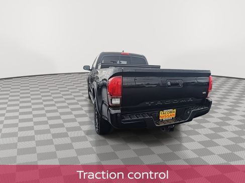 Used 2019 Toyota Tacoma TRD Off-Road image 8