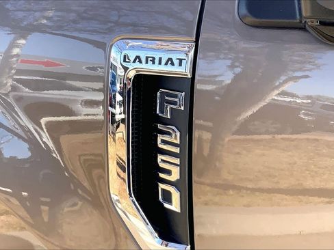 Certified 2022 Ford F250 Lariat w/ Lariat Ultimate Package image 30