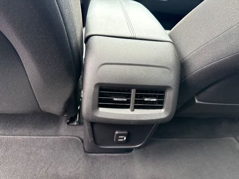 Used 2023 GMC Terrain SLE w/ Driver Convenience Package AWD/4WD image 30