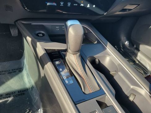 New 2026 Nissan Sentra SR w/ Floor Mat Package FWD image 30