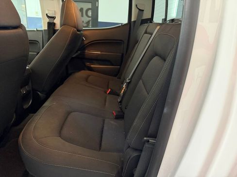 Used 2021 Chevrolet Colorado LT w/ Safety Package RWD image 13