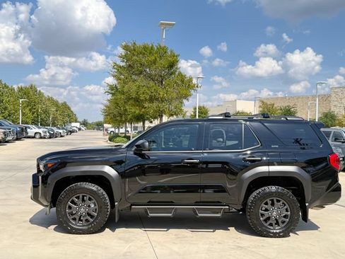 Used 2026 Toyota 4Runner SR5 AWD/4WD image 10