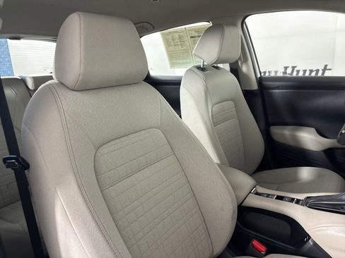 Used 2025 Honda HR-V LX image 26