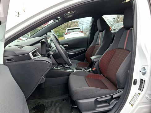 Certified 2025 Toyota Corolla SE image 13