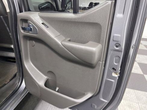 Used 2021 Nissan Frontier PRO-4X w/ Pro-4x Utility Package AWD/4WD image 13