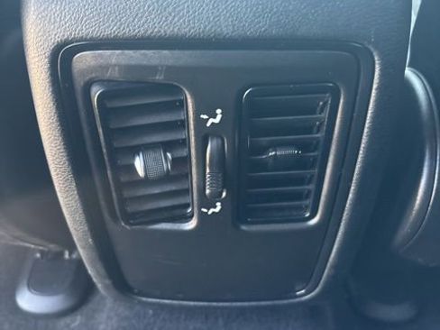 Used 2023 Dodge Durango GT AWD/4WD image 9