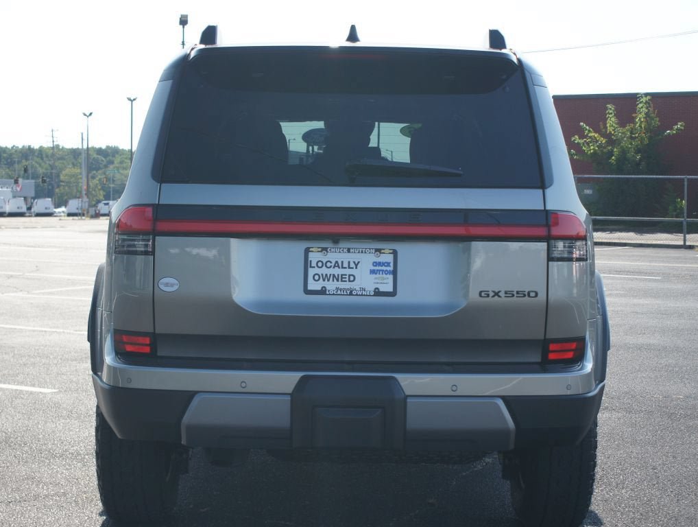 Used 2026 Lexus GX 550 AWD/4WD image 3