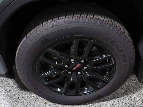 Used 2026 GMC Sierra 1500 Elevation AWD/4WD image 11