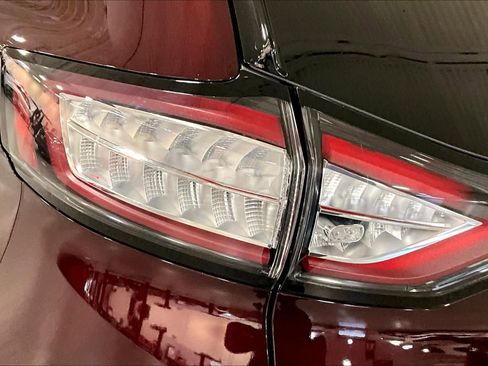 Used 2017 Ford Edge Titanium image 31