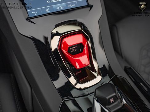 Used 2024 Lamborghini Huracan EVO image 30