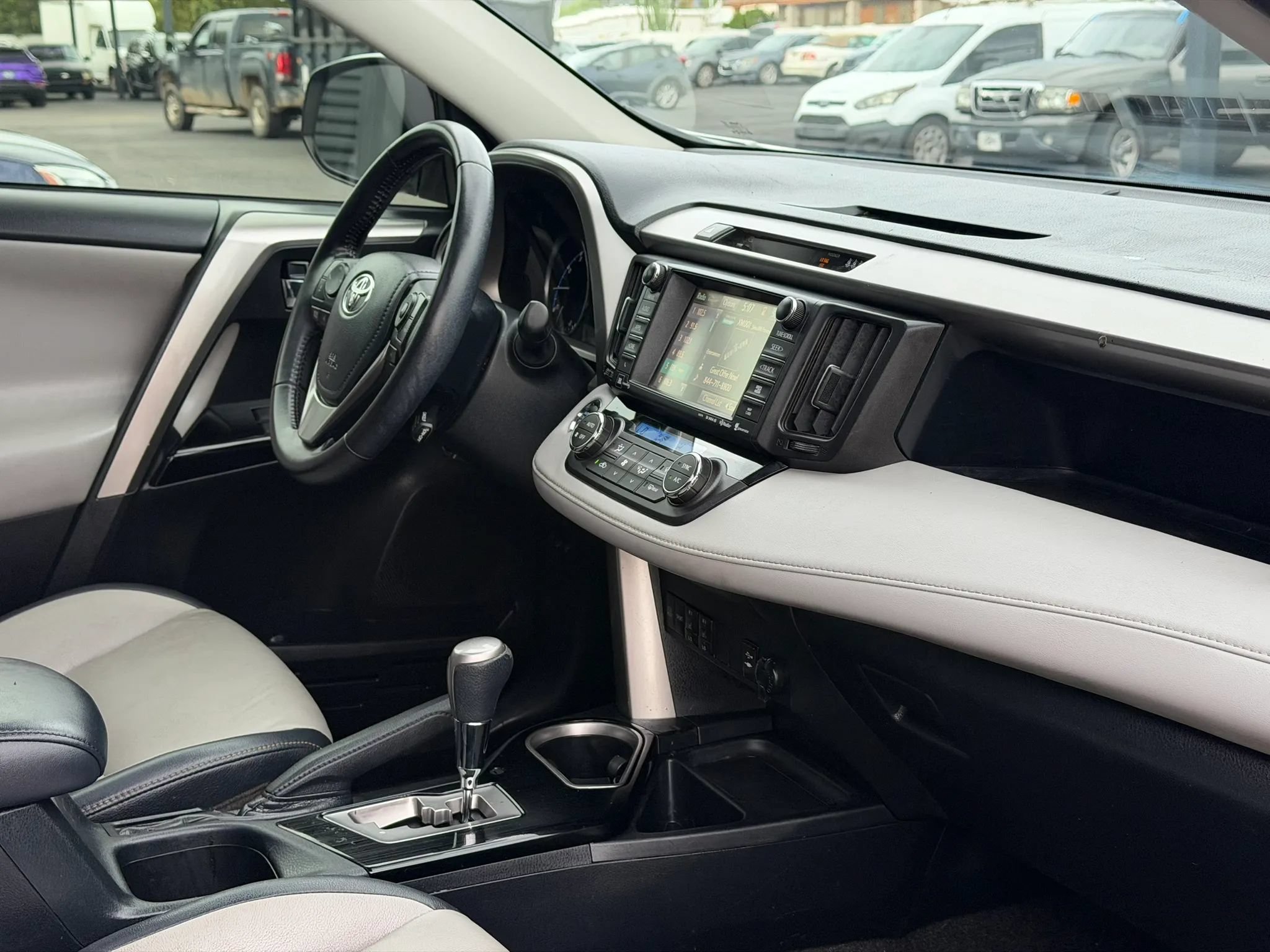 Used 2017 Toyota RAV4 Limited w/ Advanced Technology Package FWD image 34