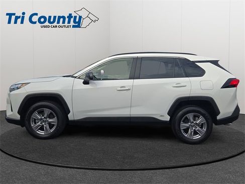 Certified 2025 Toyota RAV4 LE image 5