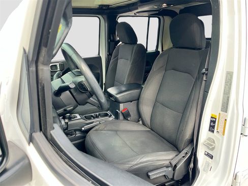 Certified 2023 Jeep Gladiator Sport image 18