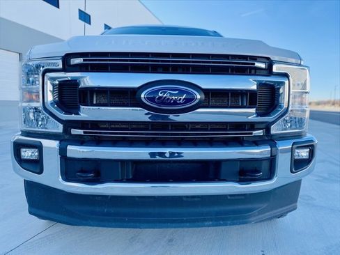 Used 2022 Ford F250 XLT w/ XLT Value Package image 2