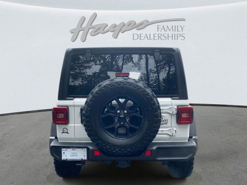 Used 2024 Jeep Wrangler Unlimited Sport AWD/4WD image 4