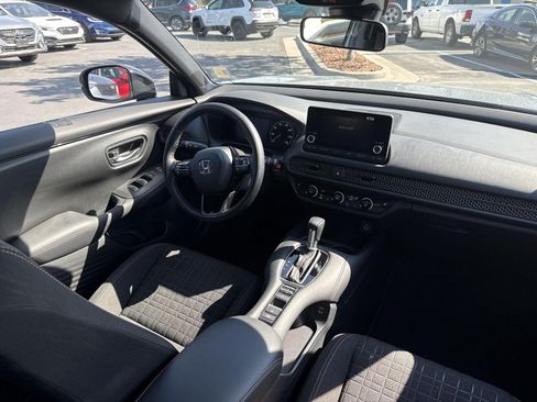 Certified 2025 Honda HR-V Sport image 22