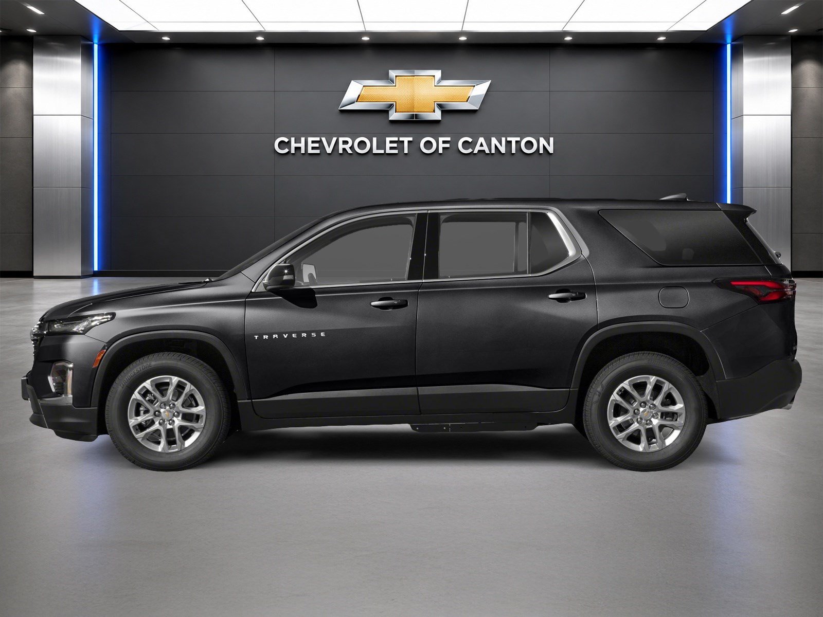 Used 2023 Chevrolet Traverse LS w/ Safety Package AWD/4WD image 3