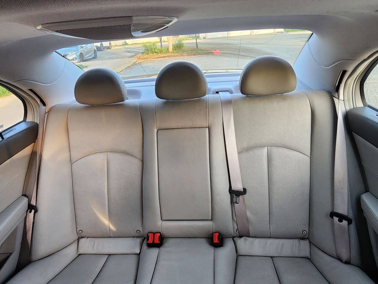 Used 2005 Mercedes-Benz E 320 Sedan image 23