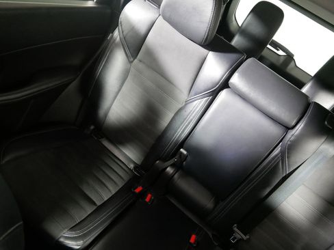 Used 2024 Mitsubishi Outlander SE image 12