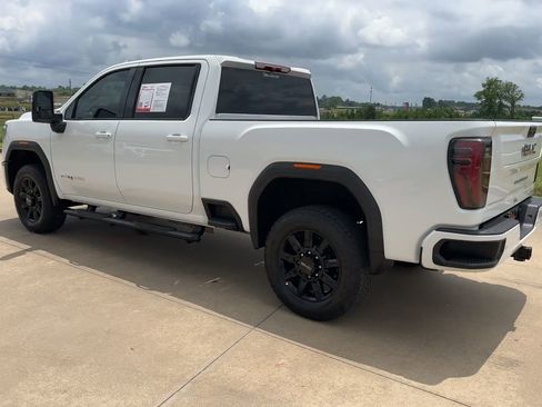 Used 2025 GMC Sierra 2500 AT4 AWD/4WD image 5