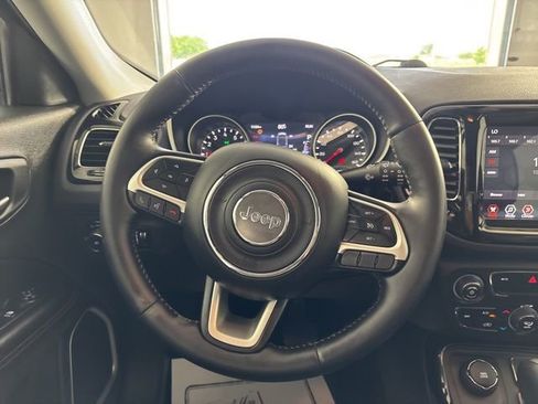Used 2018 Jeep Compass Limited AWD/4WD image 10