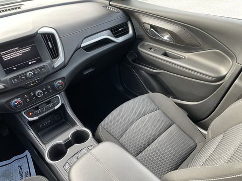 Used 2022 GMC Terrain SLE w/ Driver Convenience Package image 23