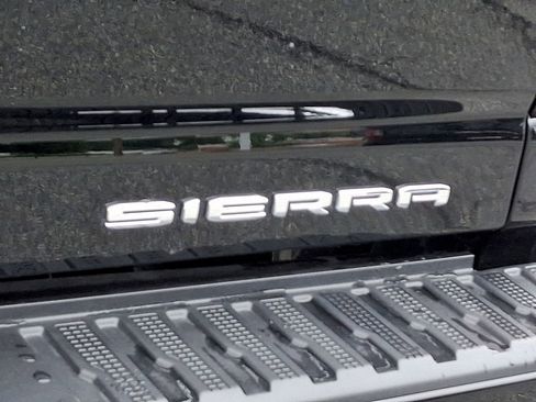 Certified 2025 GMC Sierra 2500 Denali Ultimate AWD/4WD image 29