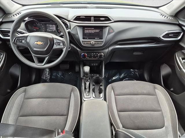 Used 2023 Chevrolet TrailBlazer LT AWD/4WD image 16