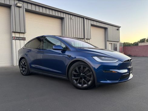 Used 2022 Tesla Model X AWD/4WD image 2