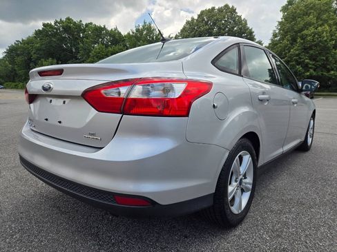 Used 2014 Ford Focus SE FWD image 9