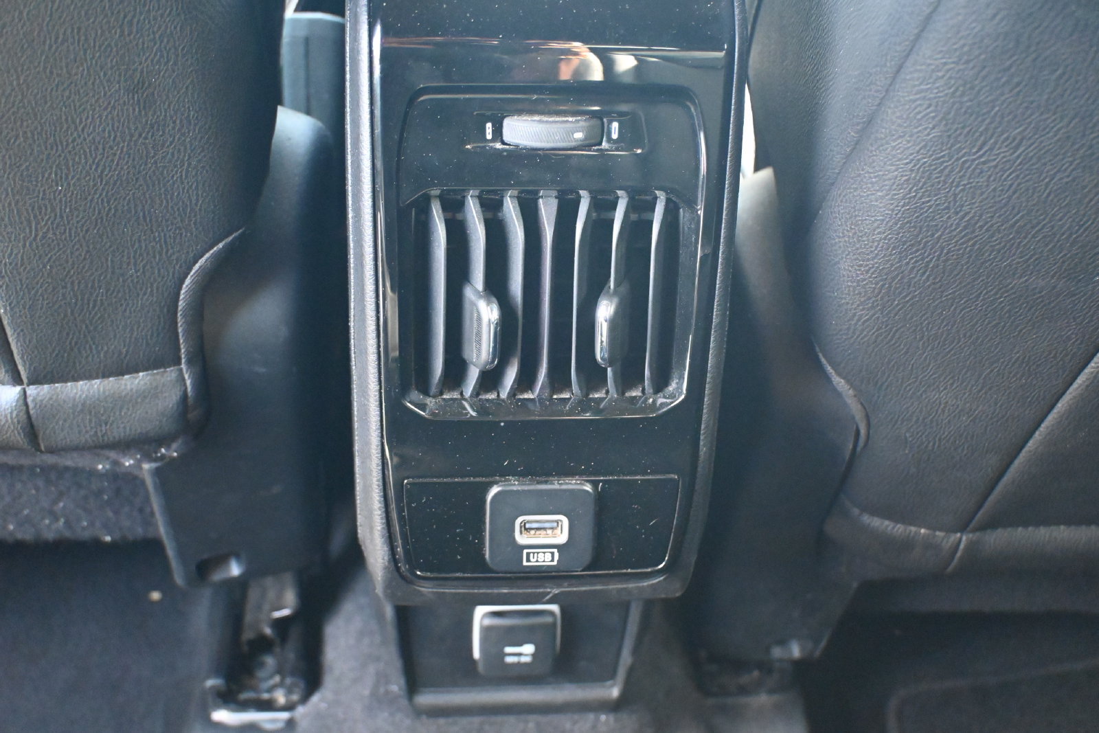 Used 2024 Jeep Compass Limited AWD/4WD image 23