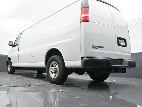 Used 2018 Chevrolet Express 2500 Extended w/ Driver Convenience Package image 26