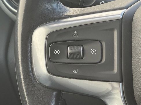 Used 2019 Chevrolet Blazer LT image 16