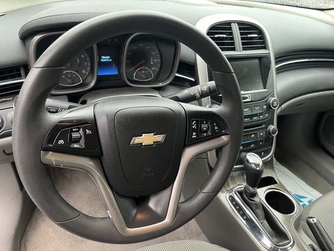 Used 2015 Chevrolet Malibu LT w/ Power Convenience Package FWD image 11