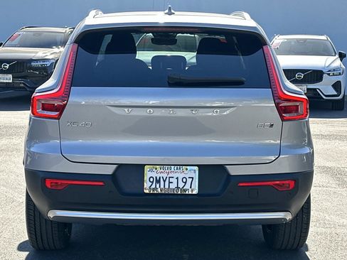 Certified 2025 Volvo XC40 B5 Core image 5