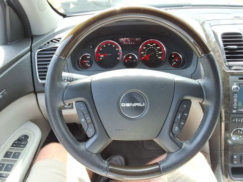 Used 2012 GMC Acadia Denali FWD image 28