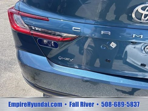 Used 2025 Toyota Camry LE FWD image 5