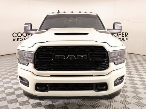 Used 2024 RAM 3500 Limited image 9