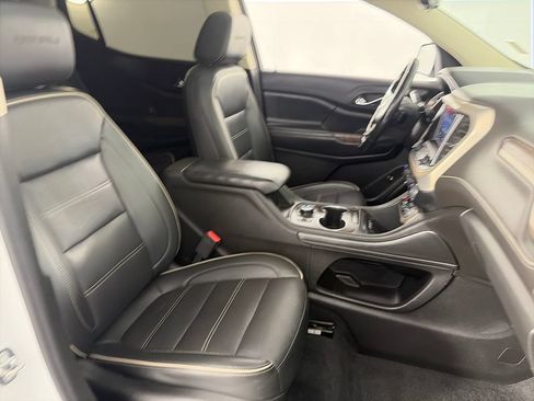 Used 2022 GMC Acadia Denali w/ Denali Ultimate Package AWD/4WD image 30