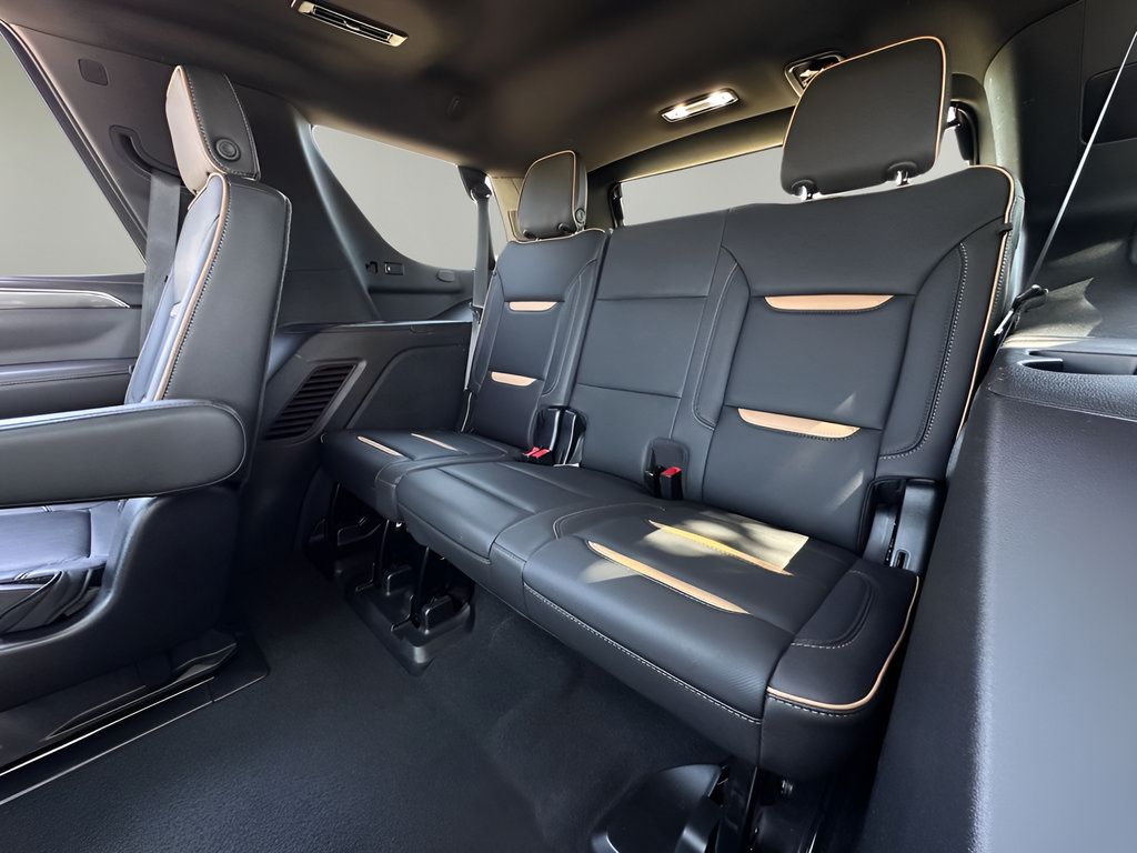 Used 2023 GMC Yukon AT4 AWD/4WD image 22