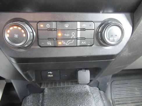 Used 2019 Ford F250 XL w/ Power Equipment Group image 26