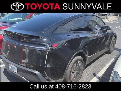 Used 2026 Tesla Model Y 2WD image 2